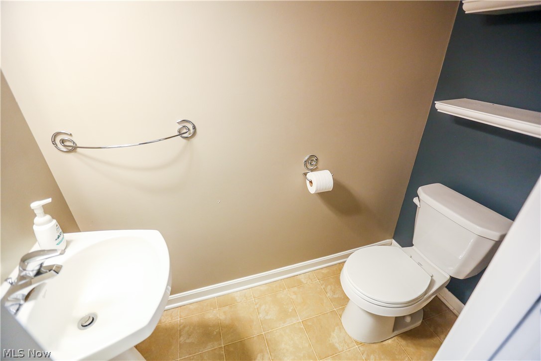 Macintosh Farms Condo 02 - Residential