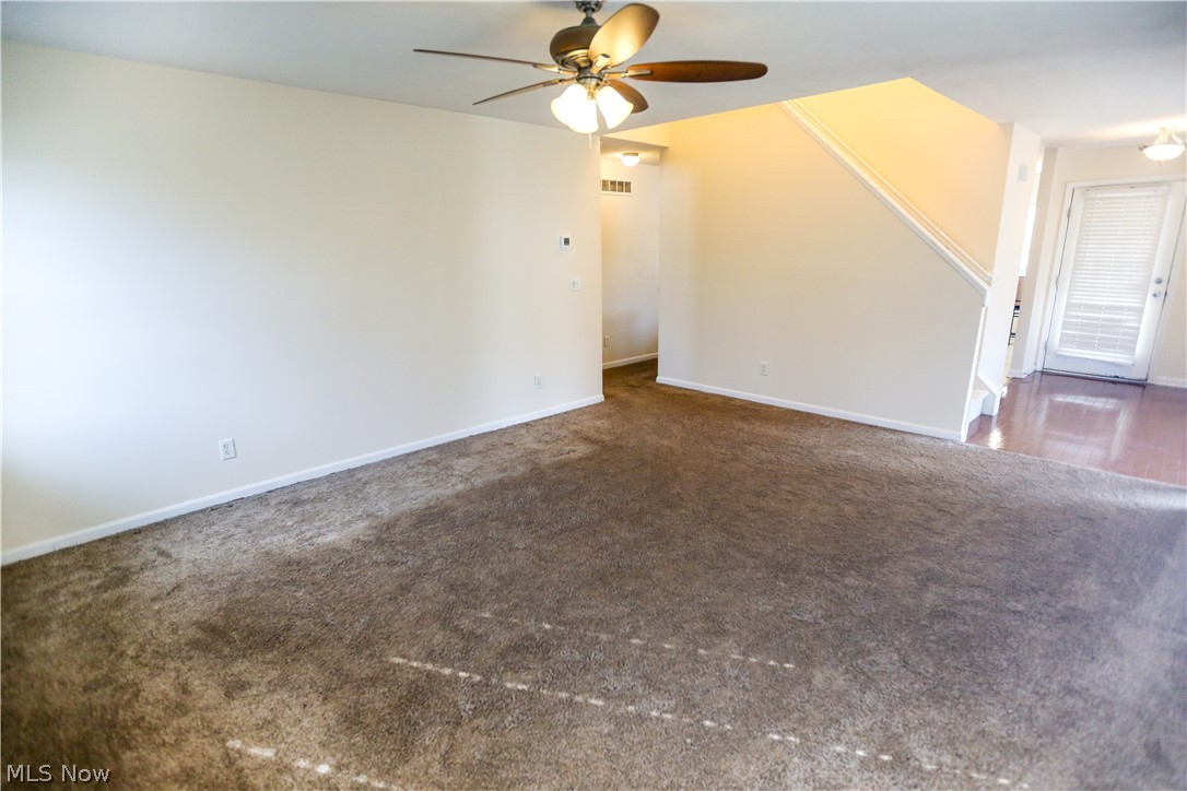 Macintosh Farms Condo 02 - Residential