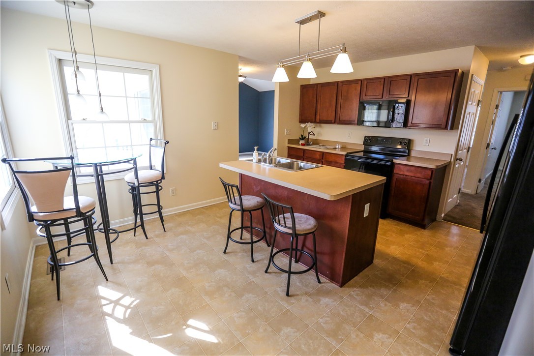 Macintosh Farms Condo 02 - Residential