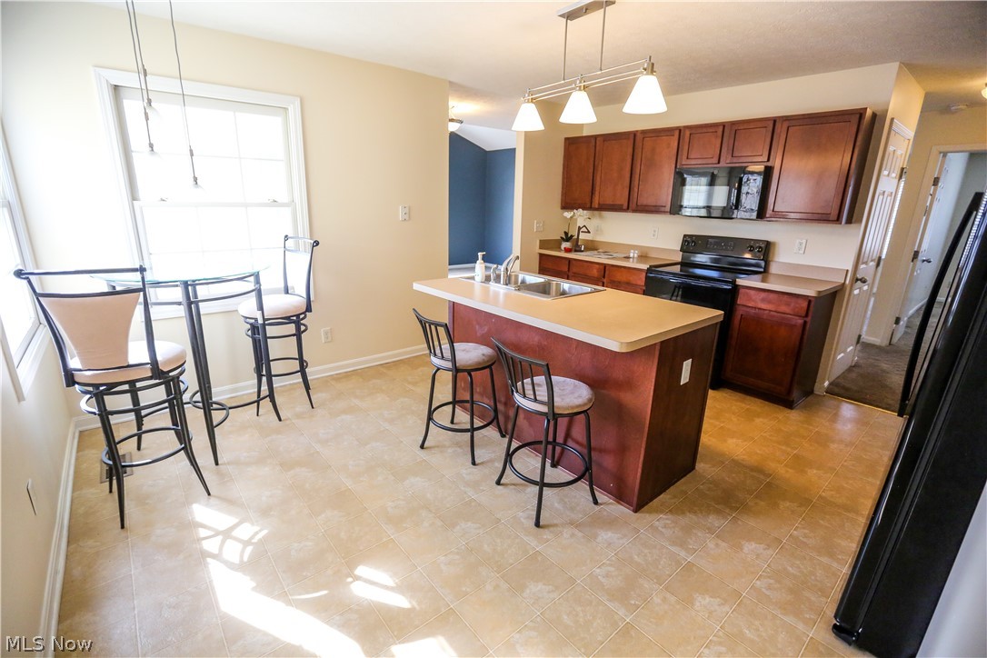 Macintosh Farms Condo 02 - Residential