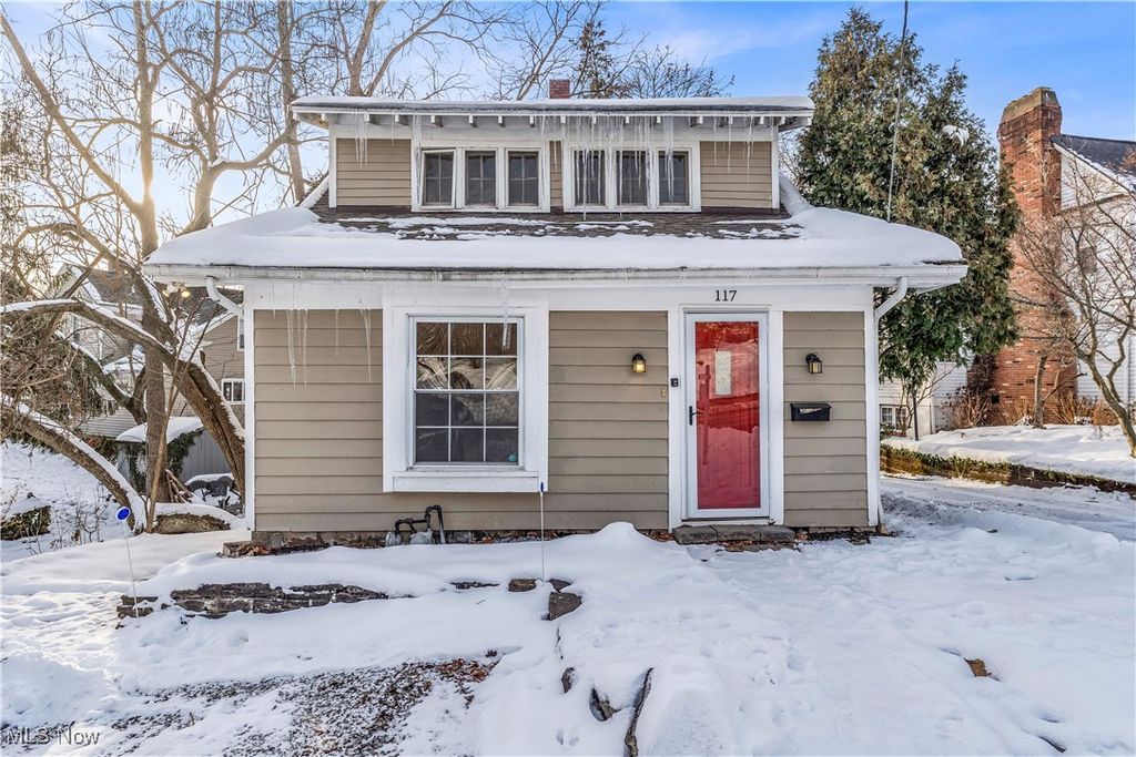 Photo of 117 Cleveland Street, Chagrin Falls, OH 44022 (MLS # 5178274)