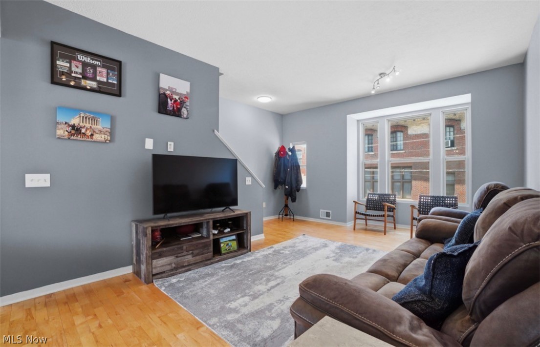 Montana Tnwhse Dev - Residential