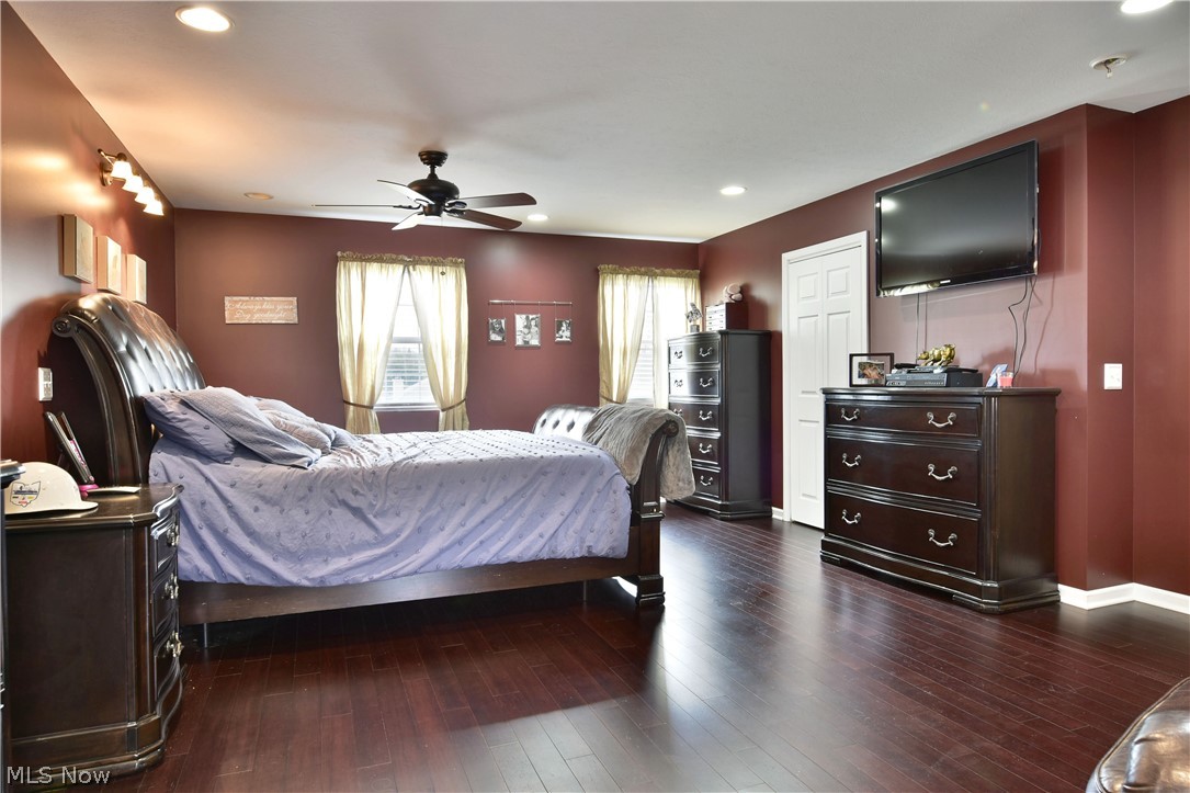 Hill Side 6 - Residential