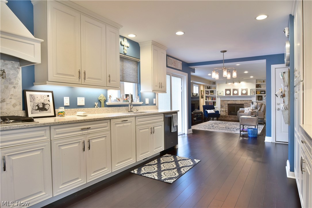 Hill Side 6 - Residential