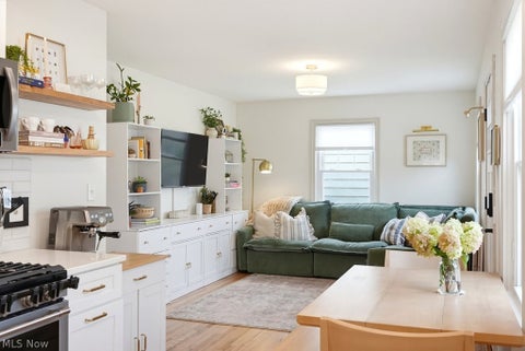 Tiny photo for 732 Washington Avenue, Cuyahoga Falls, OH 44221 (MLS # 5240131)
