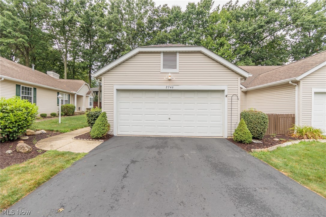 Woodbury Condo - Residential