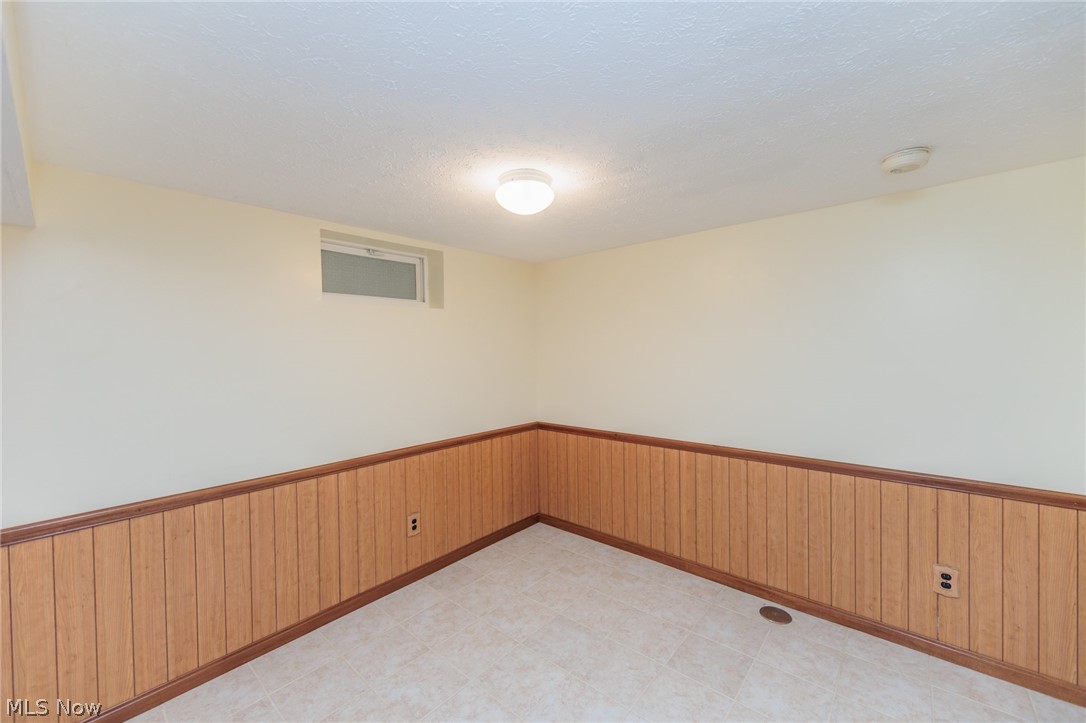 Woodbury Condo - Residential
