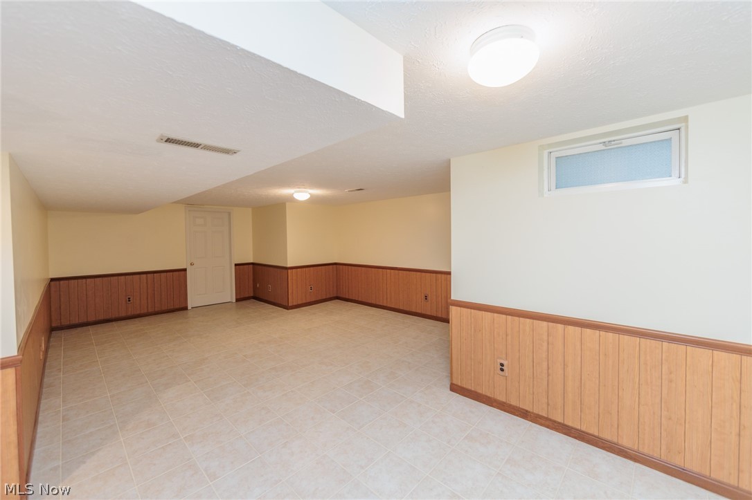 Woodbury Condo - Residential