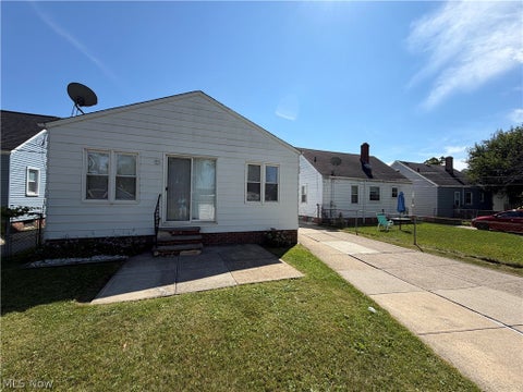 Tiny photo for 12421 Willard Avenue, Garfield Heights, OH 44125 (MLS # 5240836)