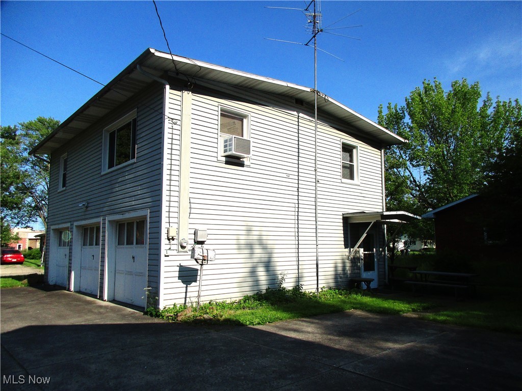 2905 Montgomery Avenue, Warren, Ohio image 4