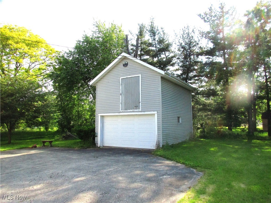 2905 Montgomery Avenue, Warren, Ohio image 3