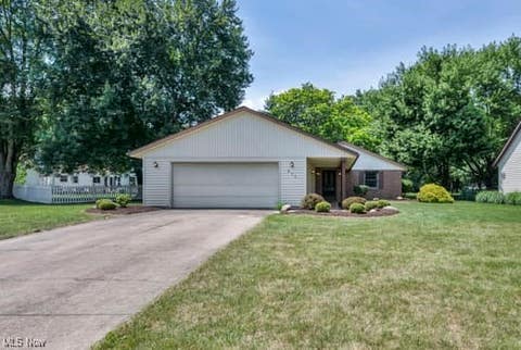 Photo for 975 Meadowlark Lane
