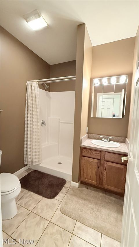 Tiny photo for 28 Hunters Woods Boulevard #B, Canfield, OH 44406 (MLS # 5210627)