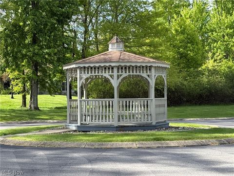 Tiny photo for 28 Hunters Woods Boulevard #B, Canfield, OH 44406 (MLS # 5210627)
