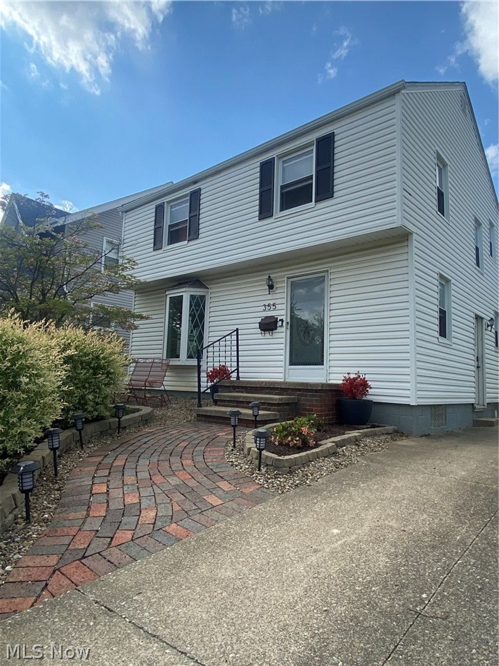 Photo of 355 E Dresden Avenue, Akron, OH 44301 (MLS # 5207551)
