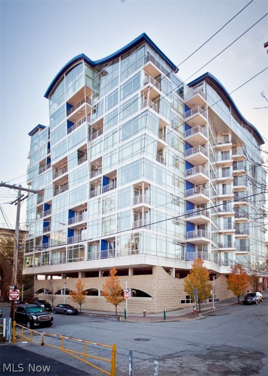 Stonebridge Plaza - Residential