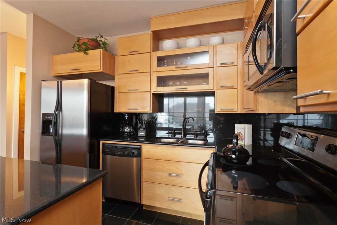 Stonebridge Plaza - Residential