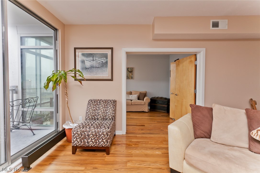 Stonebridge Plaza - Residential