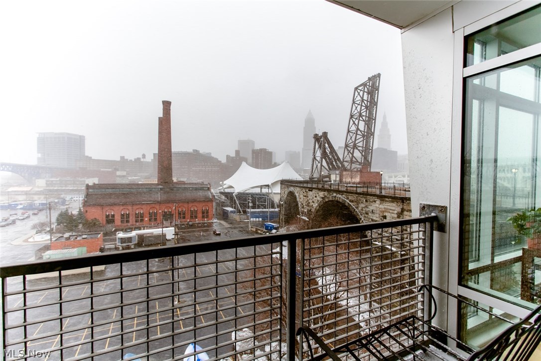 Stonebridge Plaza - Residential