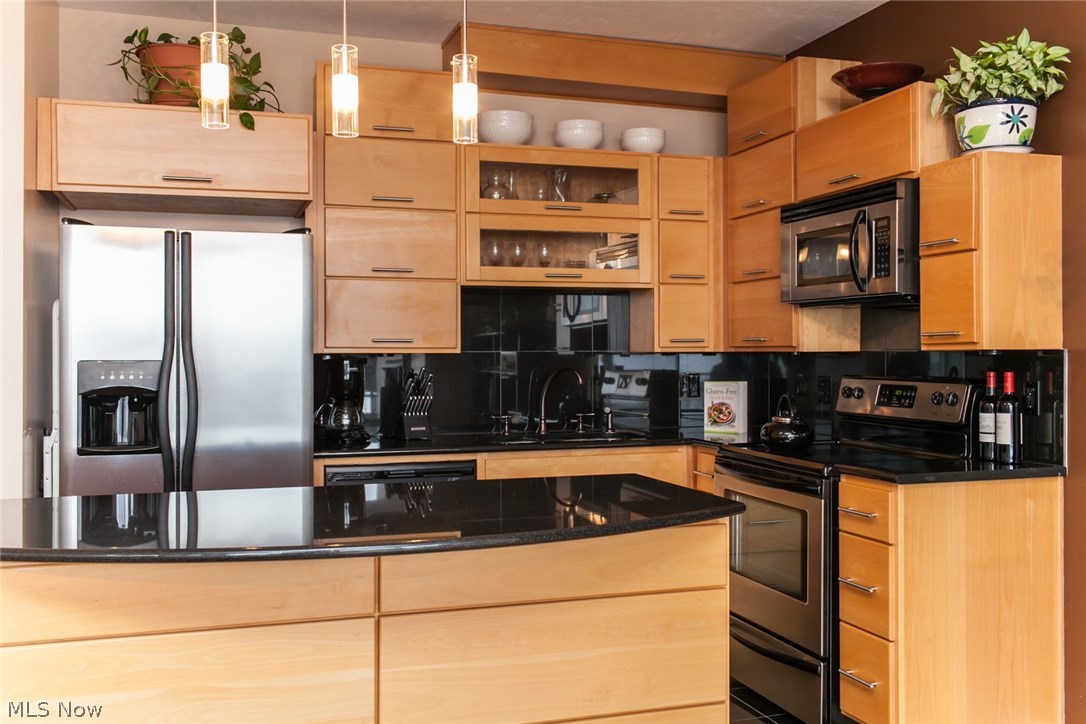 Stonebridge Plaza - Residential