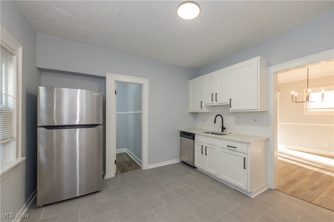 Cleveland Heights, Ohio 44121, United States, 3 Bedrooms Bedrooms, ,2 BathroomsBathrooms,Residential,Active,221275