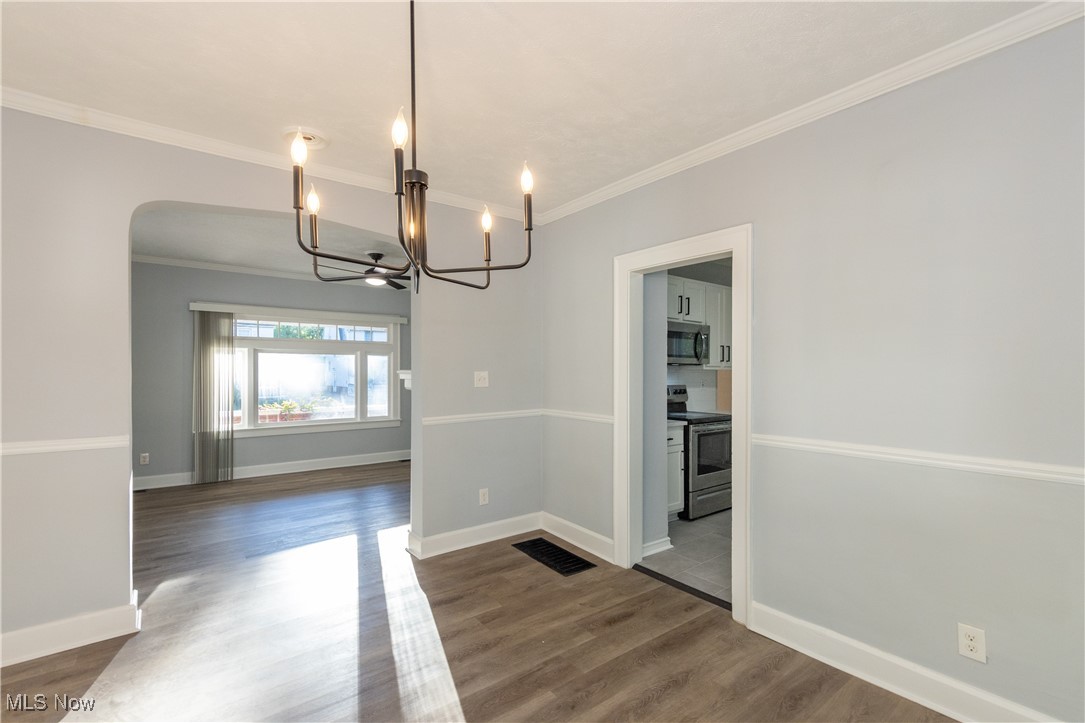 Cleveland Heights, Ohio 44121, United States, 3 Bedrooms Bedrooms, ,2 BathroomsBathrooms,Residential,Active,221275