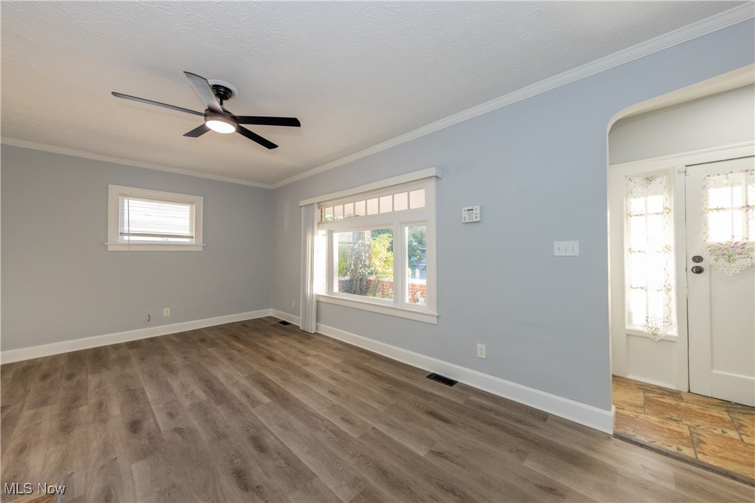 Cleveland Heights, Ohio 44121, United States, 3 Bedrooms Bedrooms, ,2 BathroomsBathrooms,Residential,Active,221275