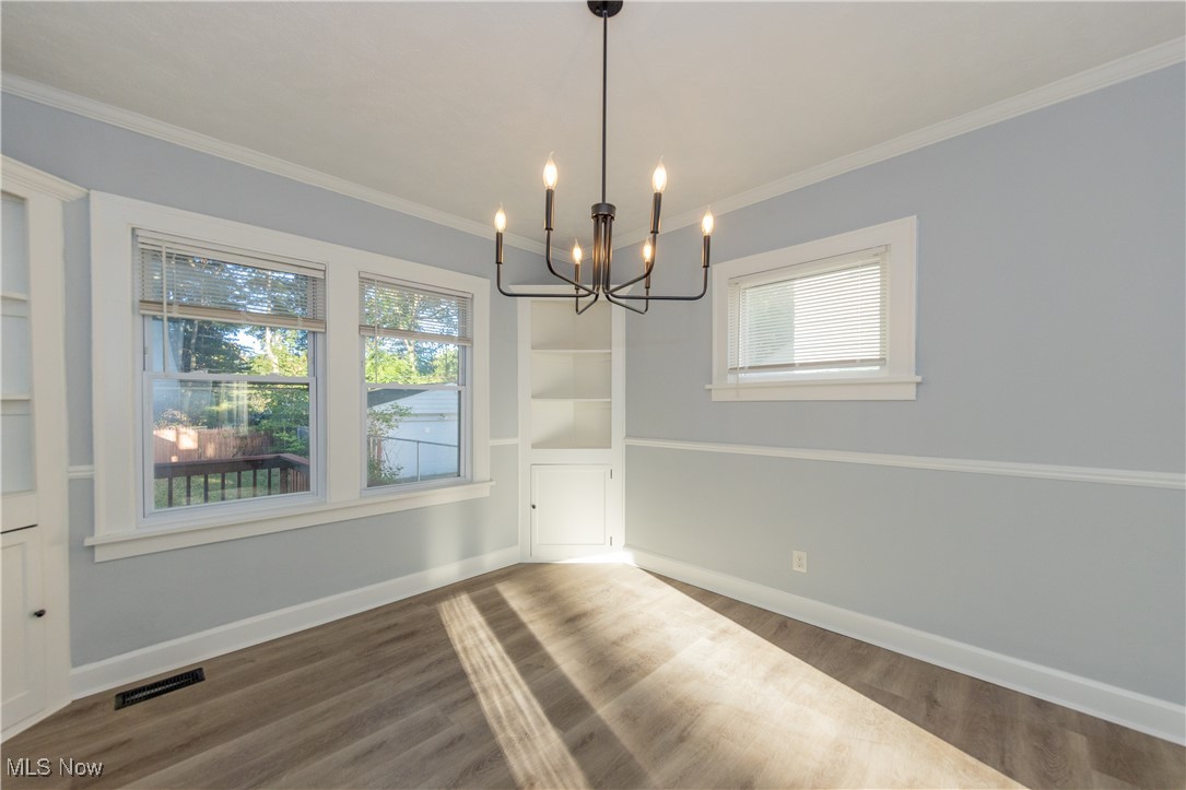 Cleveland Heights, Ohio 44121, United States, 3 Bedrooms Bedrooms, ,2 BathroomsBathrooms,Residential,Active,221275