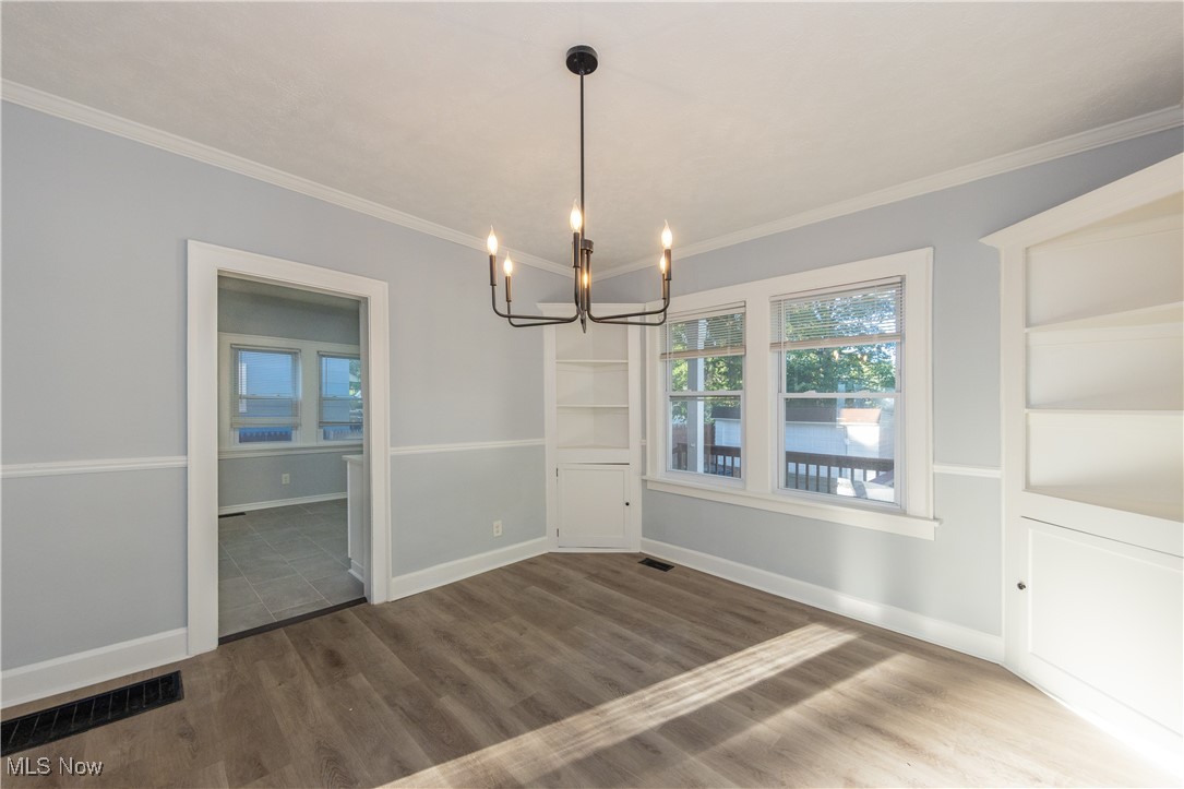 Cleveland Heights, Ohio 44121, United States, 3 Bedrooms Bedrooms, ,2 BathroomsBathrooms,Residential,Active,221275