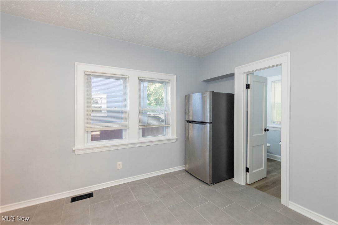 Cleveland Heights, Ohio 44121, United States, 3 Bedrooms Bedrooms, ,2 BathroomsBathrooms,Residential,Active,221275