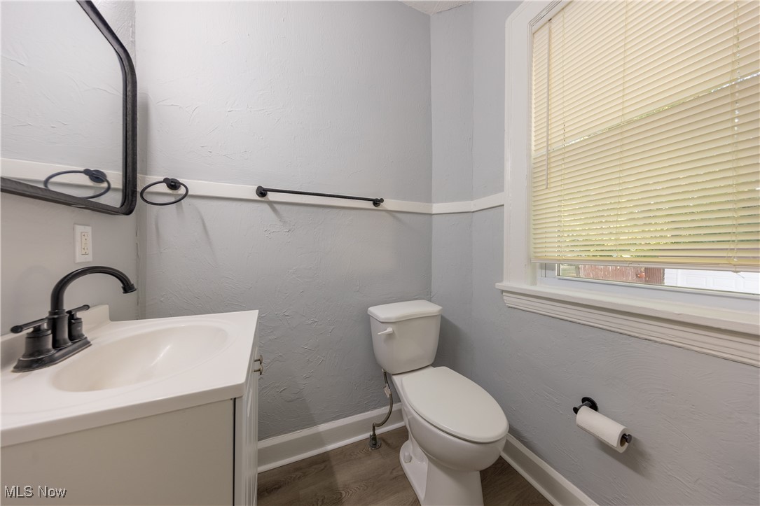 Cleveland Heights, Ohio 44121, United States, 3 Bedrooms Bedrooms, ,2 BathroomsBathrooms,Residential,Active,221275