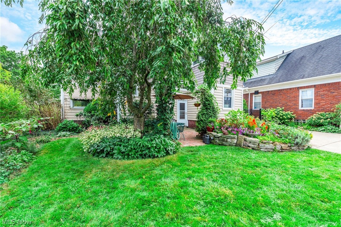 1230 Bunts Road