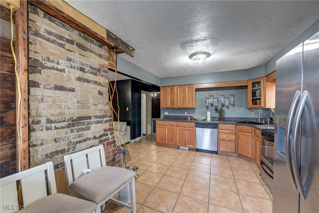 Applewood Sub/Kimberly Town & - Residential