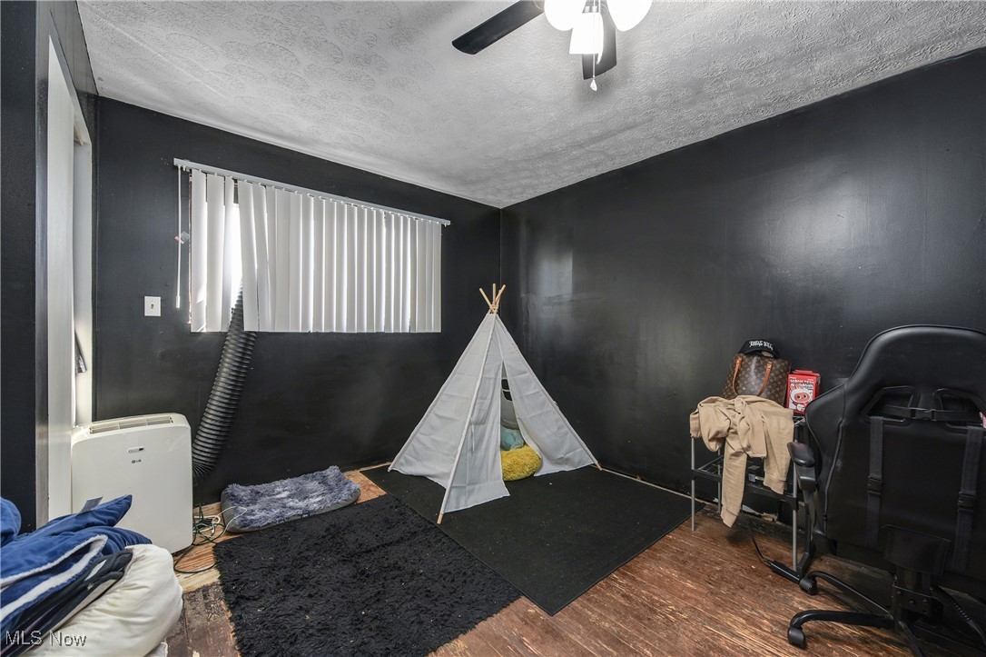 Applewood Sub/Kimberly Town & - Residential