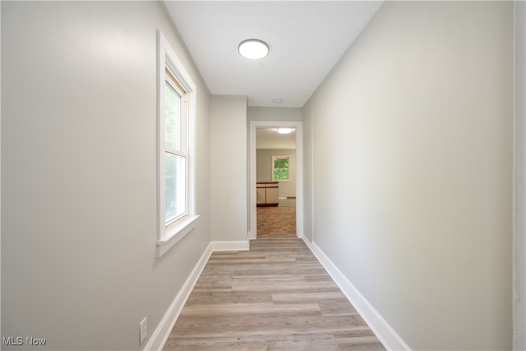 Akron, Ohio 44319, United States, 2 Bedrooms Bedrooms, ,1 BathroomBathrooms,Residential,Pending,184638