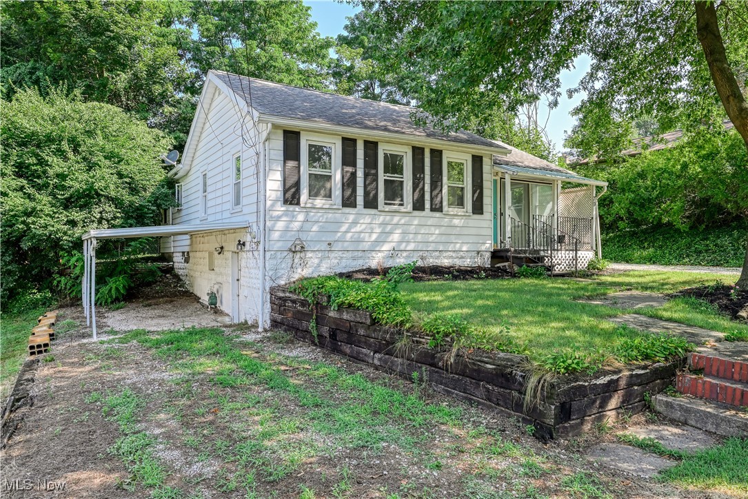 Akron, Ohio 44319, United States, 2 Bedrooms Bedrooms, ,1 BathroomBathrooms,Residential,Pending,184638