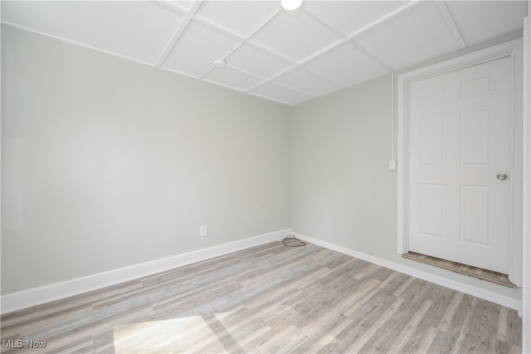 Akron, Ohio 44319, United States, 2 Bedrooms Bedrooms, ,1 BathroomBathrooms,Residential,Pending,184638