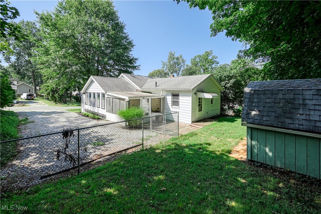 Akron, Ohio 44319, United States, 2 Bedrooms Bedrooms, ,1 BathroomBathrooms,Residential,Pending,184638