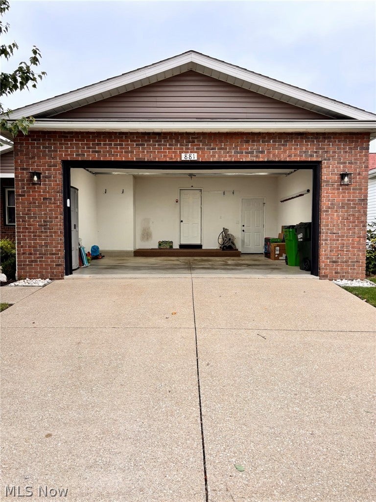 881 Pepperwood Drive