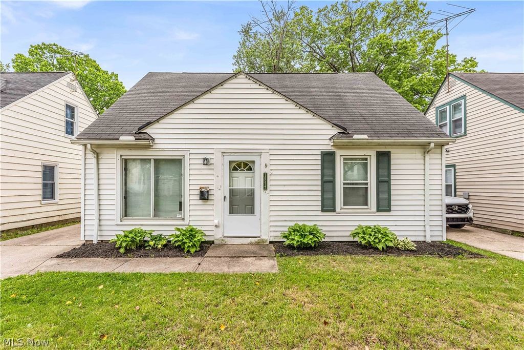 Photo of 18517 Homeway Road, Cleveland, OH 44135 (MLS # 5213009)