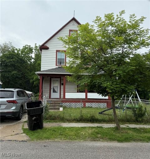 9702 Raymond Avenue Cleveland OH 44104