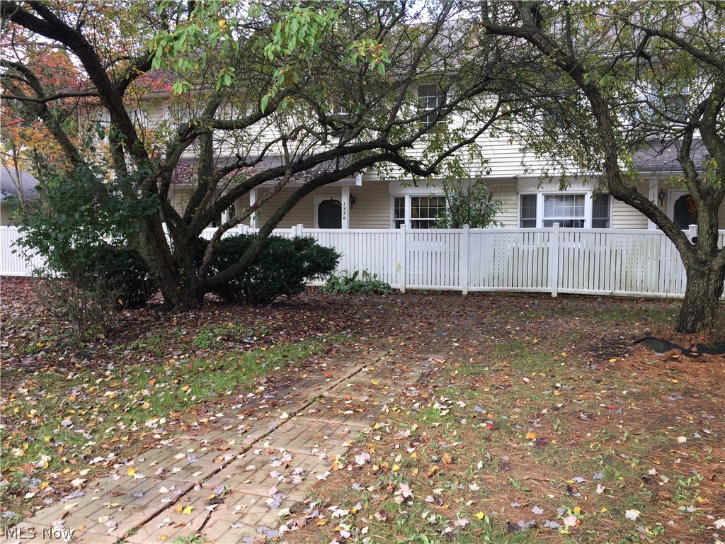 Colonial Courts Condo - Residential