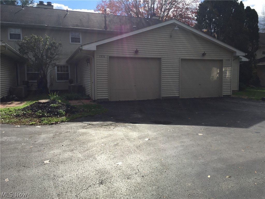 Colonial Courts Condo - Residential