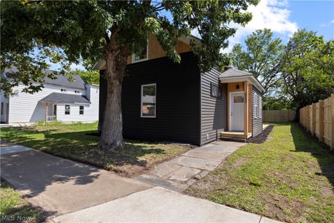 Homes For Sale - 3135 W 16th Street<br/> Cleveland, OH 44109