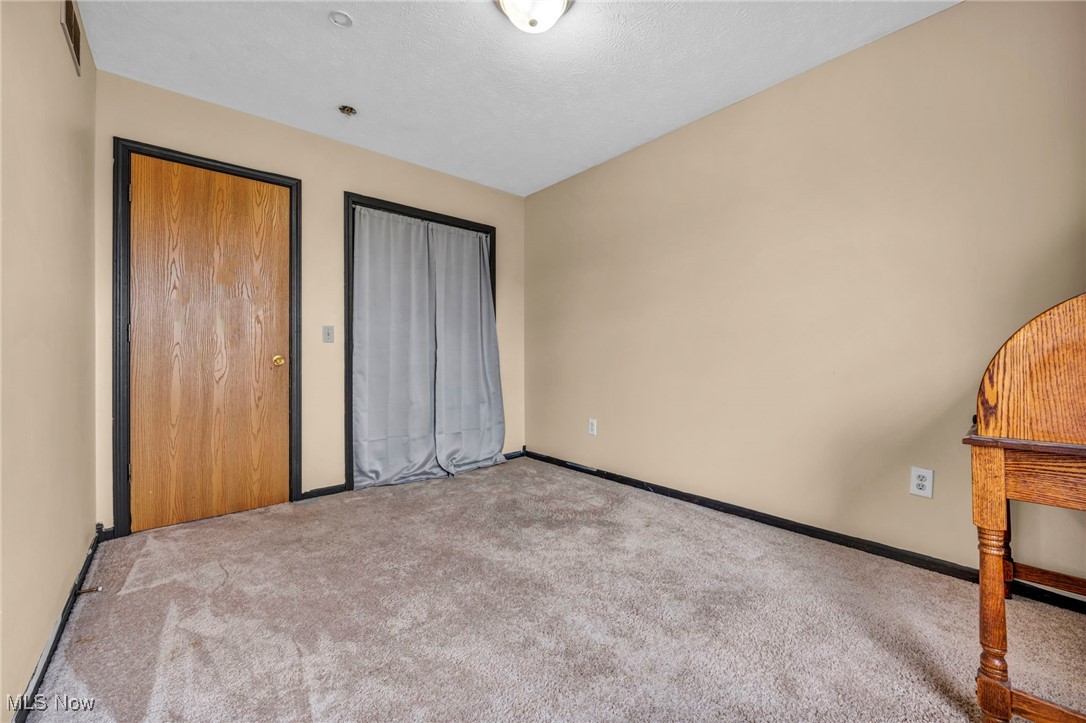 25100 Drakefield Avenue, Euclid, Ohio image 21