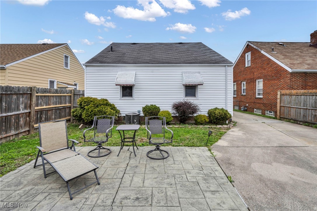 6023 Pelham Drive, Cleveland, Ohio image 5