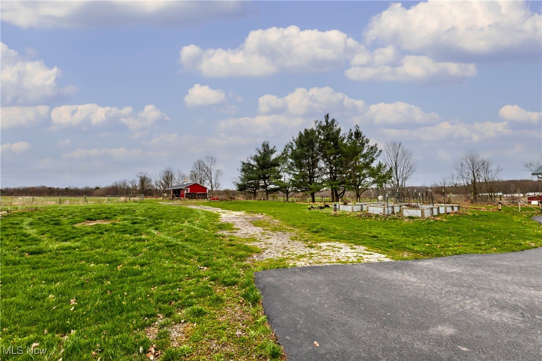 15701 Claridon Troy Road, Burton, Ohio image 37