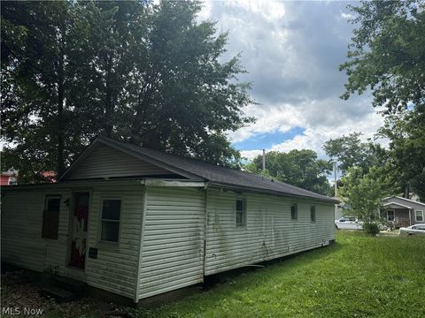 Homes For Sale - 326 Mead Street<br/> Zanesville, OH 43701