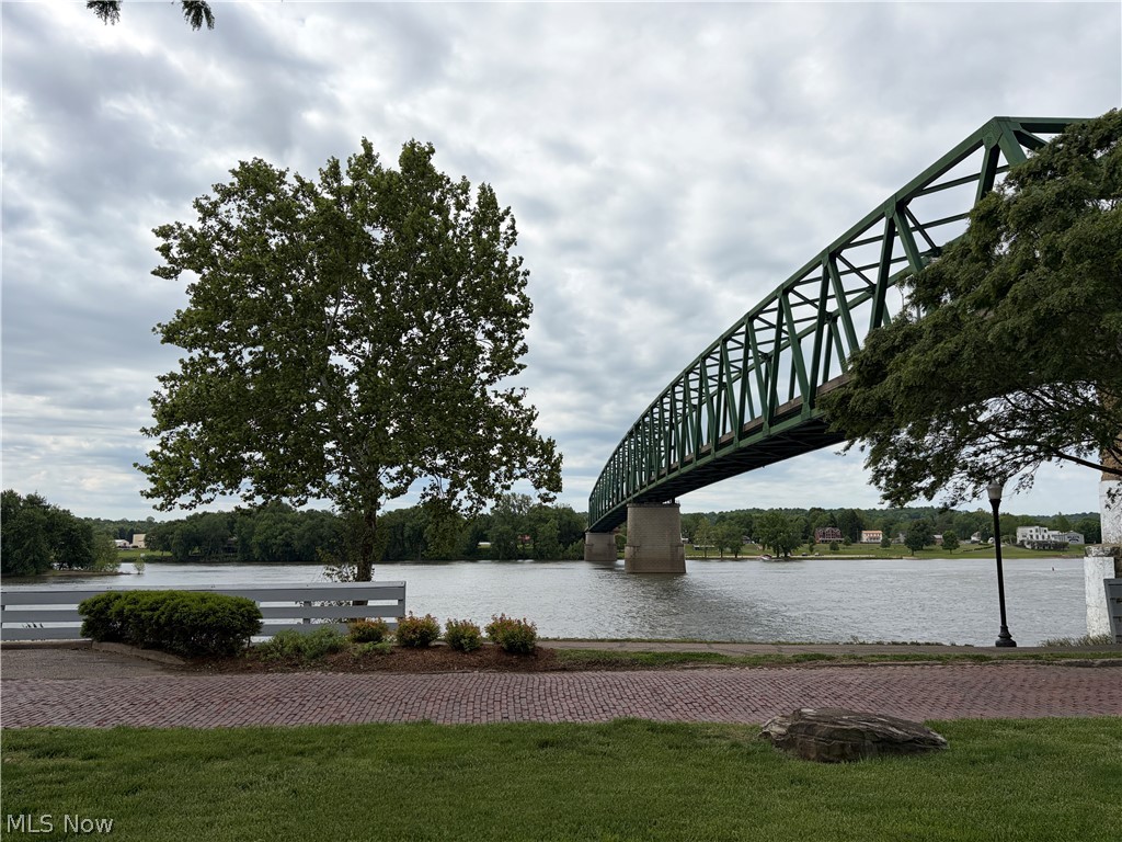 Levee Twnhses - Residential