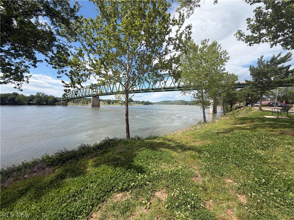 Levee Twnhses - Residential